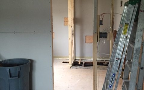 Foul Bay Victoria Bathroom Renovation (Before)